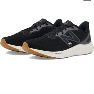 New Balance Women’s Arishi Fresh Foam V4 Black and Gold Sneakers Size 9